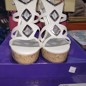 Montego Bay Club White Wedge Sandals with Silver Details